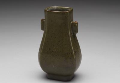 图片[2]-Vase with tubular handles in tea-dust glaze, Qing dynasty, Qianlong reign (1736-1795)-China Archive